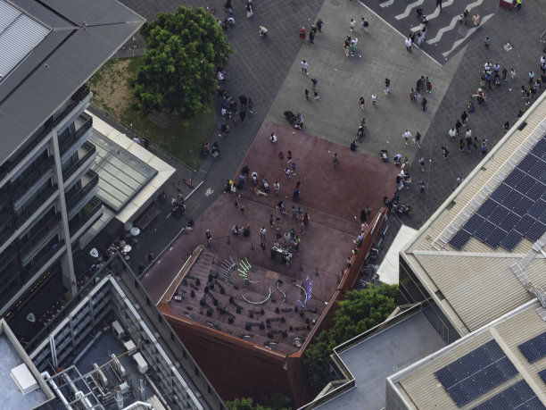 人群的高角度视图图片下载
