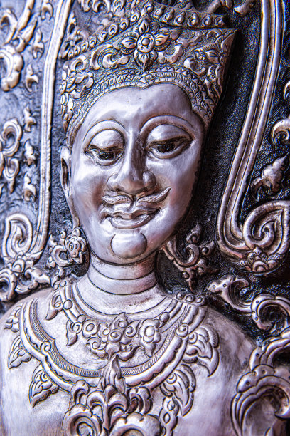 庙里的银雕艺术图片下载