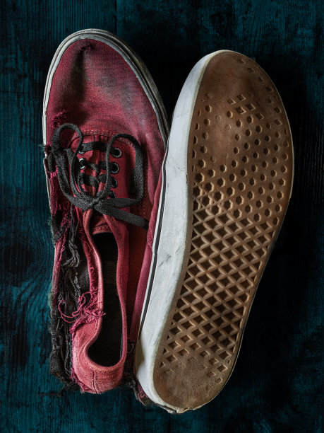 一双旧鞋图片下载