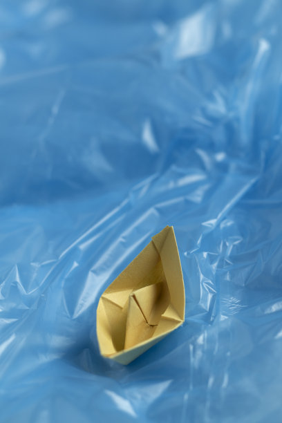 大海里的船。图片下载