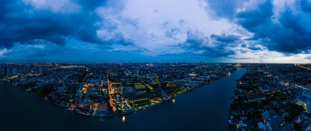 鸟瞰泰国曼谷湄南河上的金塔和国会。图片下载