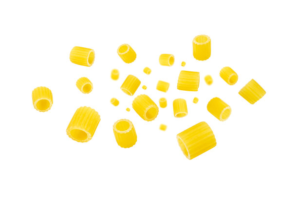 收集意大利意大利粉爆炸孤立在白色背景。有选择性的重点图片下载