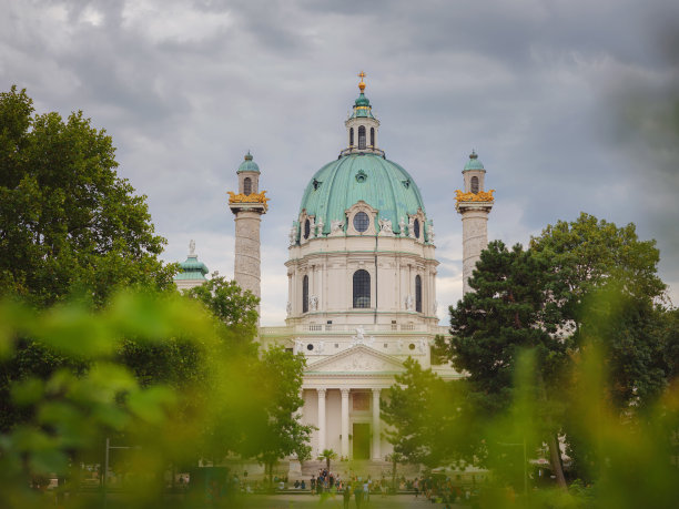 卡尔skirche是18世纪的哈布斯堡大教堂。图片下载