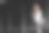 快乐的律师、女商人、职业人士正在户外用智能手机聊天。白人成功女性微笑着穿着时髦的黑白连衣裙和黑色包图片下载