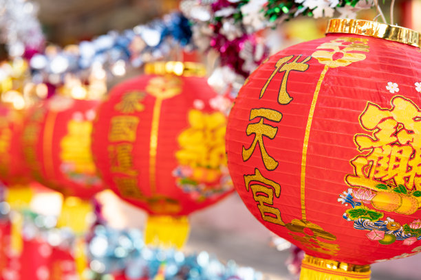 泰国中国寺庙里的中国新年灯笼图片下载