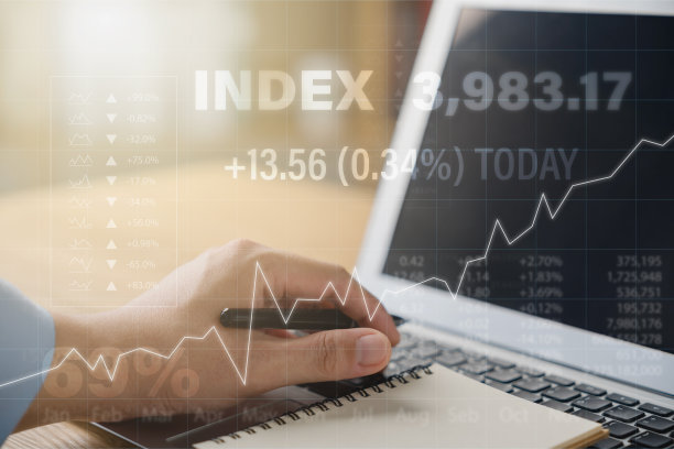 退休、商业分析共同基金交易数据图表、股票市场投资、基金投资数字资产、未来商业金融技术。图片下载