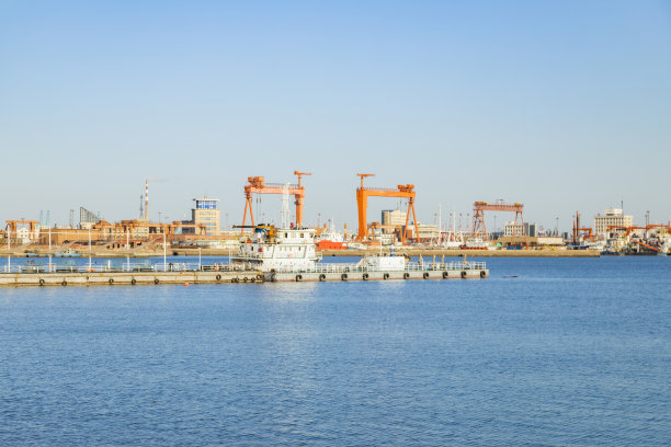 天津海边的码头图片下载