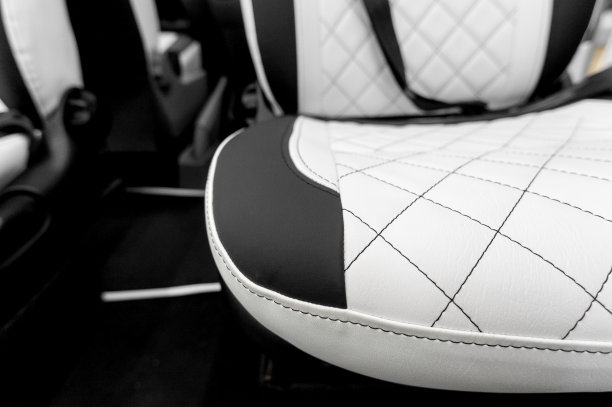 舒适的内饰，软座椅图片下载