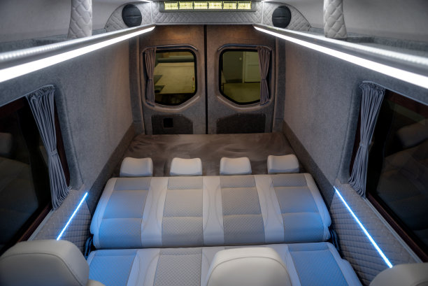 舒适的内饰，软座椅图片下载