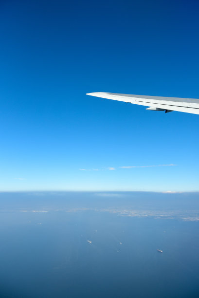 从飞机内部看到的美丽景色图片下载