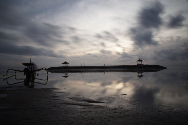 日出萨努尔时刻图片下载