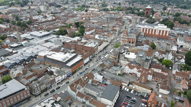 科尔切斯特市中心的商店和房子埃塞克斯英国无人机鸟瞰图图片下载