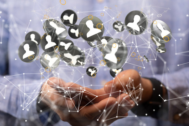 特写的人的手拿着3D渲染组的灰色档案图标。图片下载