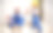 建筑工人和小孩击掌示意。图片下载