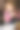 农场探险的小女孩在水里放了一碗新鲜的鸡蛋图片下载