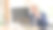 资深老商人在电脑上工作时对损失的反应图片下载