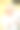 一个穿着白色衣服的三个月大的小女孩的肖像。图片下载