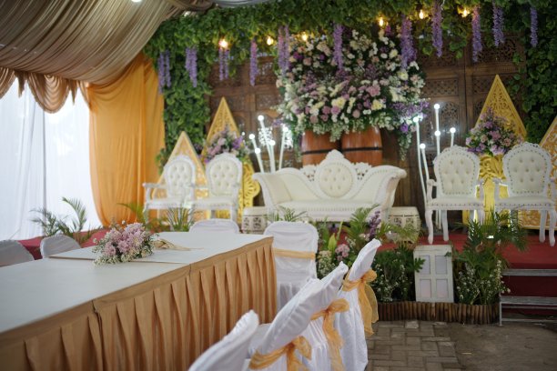 传统婚礼仪式的装饰安排图片下载