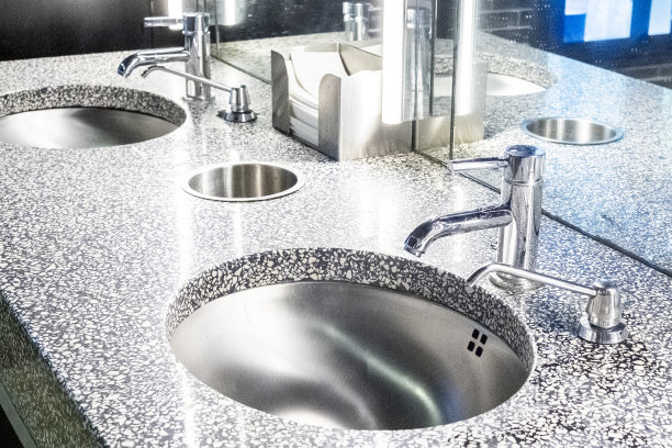 现代的水槽图片下载