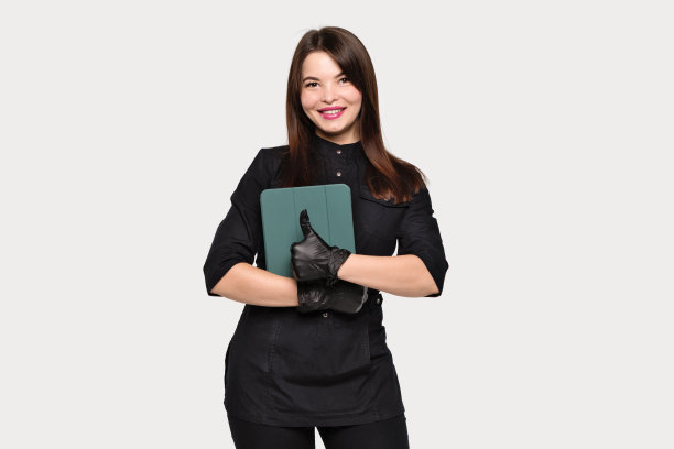 室内穿着医用制服图片下载