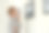 女子参观美术馆图片下载