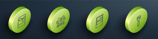 在等距威士忌杯中加入冰块图片下载