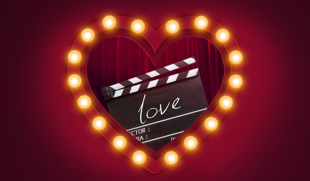 爱。电影石板上的笔迹。情人节爱情故事的编剧和电影制作灵感。百老汇剧院，演出背景。图片下载