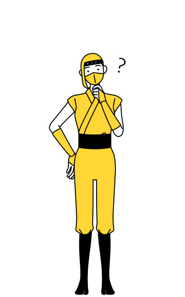 一个女人打扮成忍者问问题。图片下载