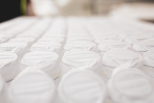 白色床垫材料特写图片下载