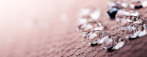 防水nanofabric。防止下雨和恶劣天气。宏。图片下载