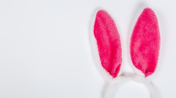 祝贺复活节背景兔耳朵。前视图。副本的空间。横幅图片下载