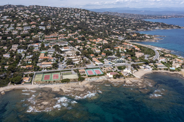 法国里维埃拉村，鸟瞰图图片下载