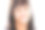 美丽的年轻女子与长黑发微笑安详，她放松与她的眼睛闭上图片下载