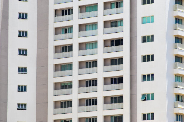 几层的商业建筑。图片下载