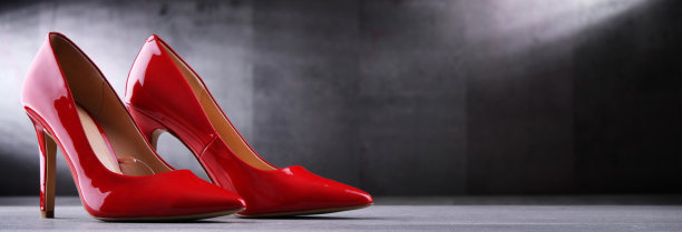 搭配一双女鞋图片下载