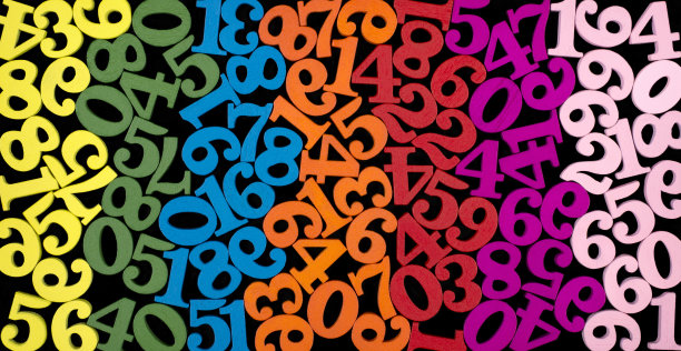 彩色木制数字背景黑色图片下载