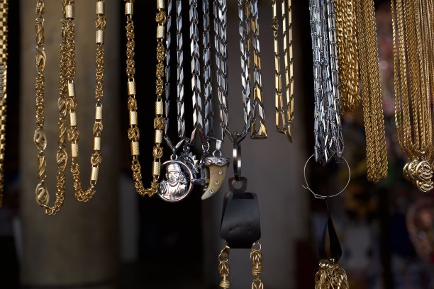 金银链陈列图片下载