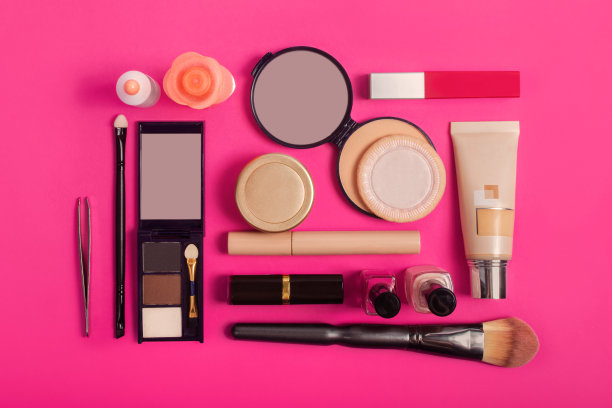 女性化妆套装图片下载