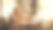 女创意设计师工作在鞋子和使用笔记本电脑在Loft办公室工作室。时尚艺术家定制一双运动鞋与鞋类艺术。新一代创意概念。图片下载