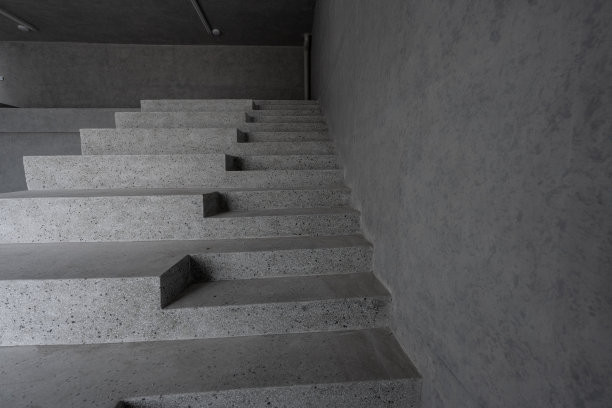 混凝土建筑空间楼梯图片下载