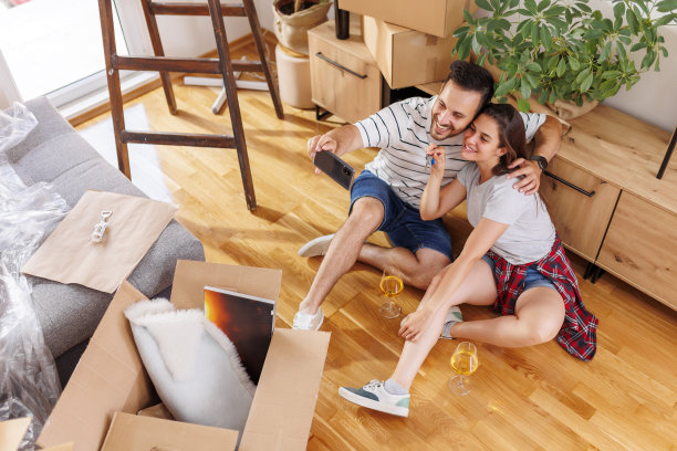 情侣在同居时自拍图片下载