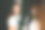 美眉大师在沙龙为红发女子修眉图片下载
