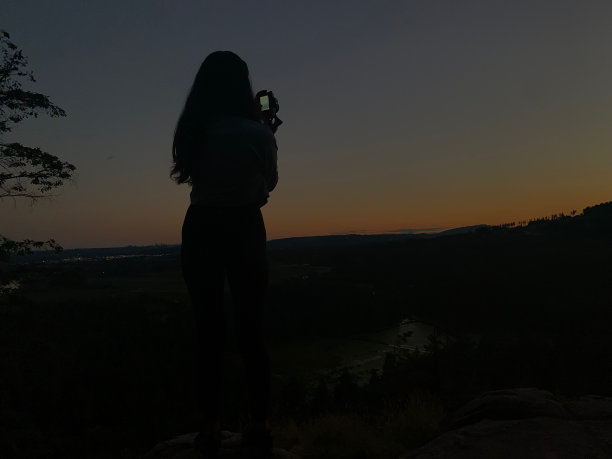 黄昏摄影师图片下载