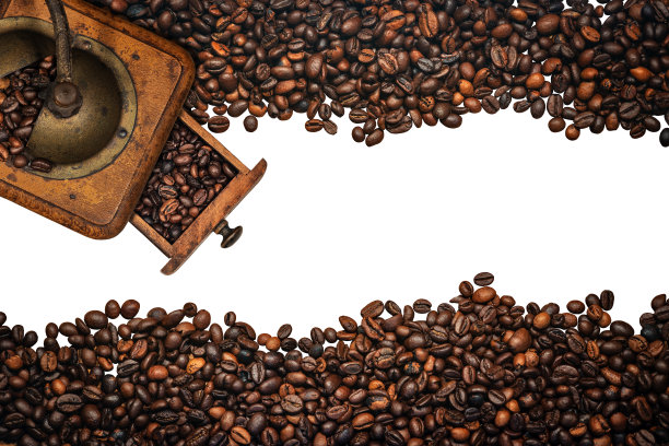 烘焙咖啡豆和分离在白色背景上的咖啡研磨机图片下载