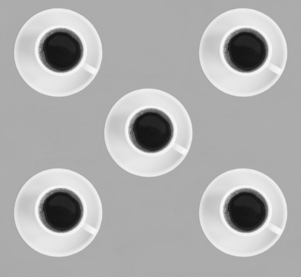 灰色背景上的咖啡杯。平的。模式。前视图。图片下载