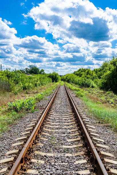 在铁路上经过火车后拍摄主题铁路轨道图片下载