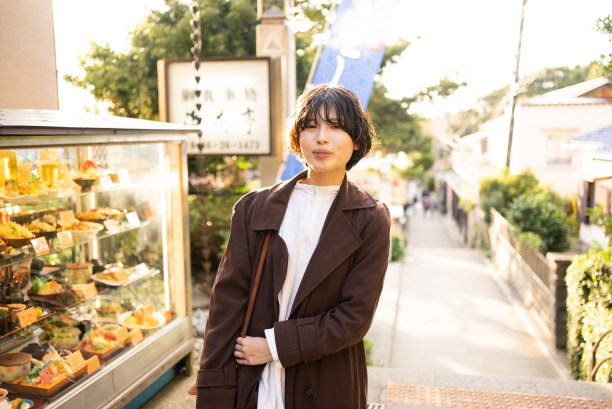 亚洲女子在日本观光。图片下载