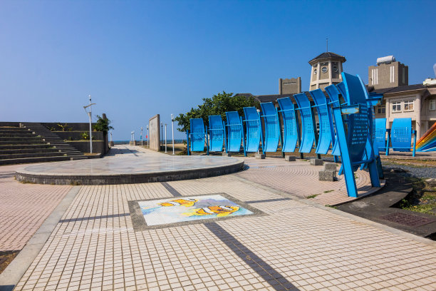 假期在台湾慈津岛风车公园图片下载