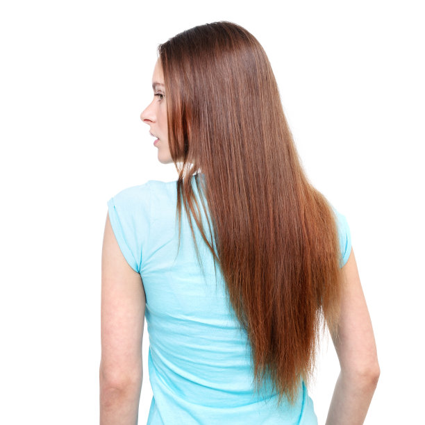 女人长着白色的棕色直发。图片下载