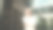 金发的快乐女商人在商业中心背景上打电话，好交易，成功图片下载